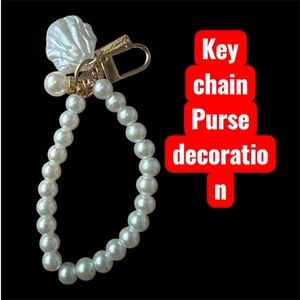 Elegant Pearl Keychain Accessory